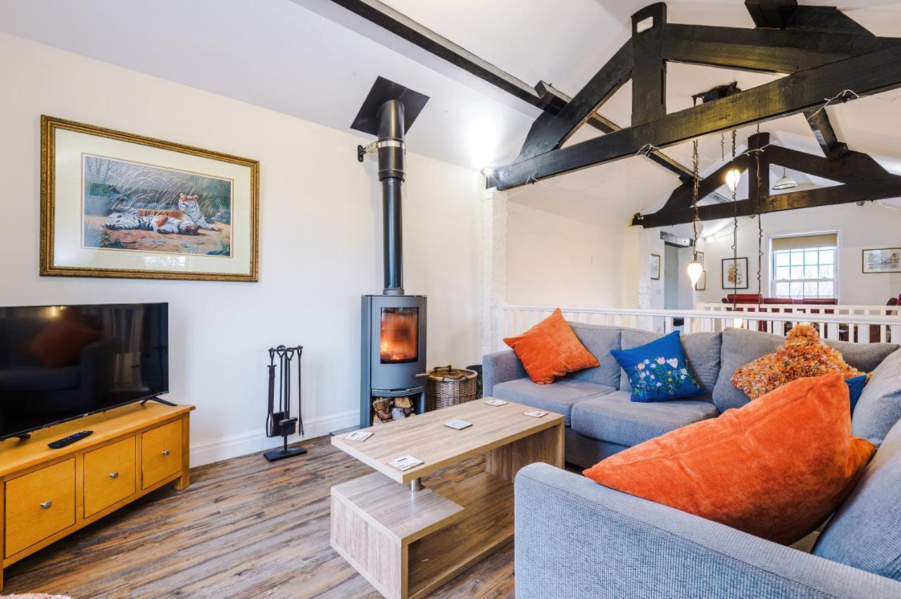 Belvedere House - Serene Countryside Escape - 4 Bedrooms Sleeps 8 แซนด์แบท ภายนอก รูปภาพ